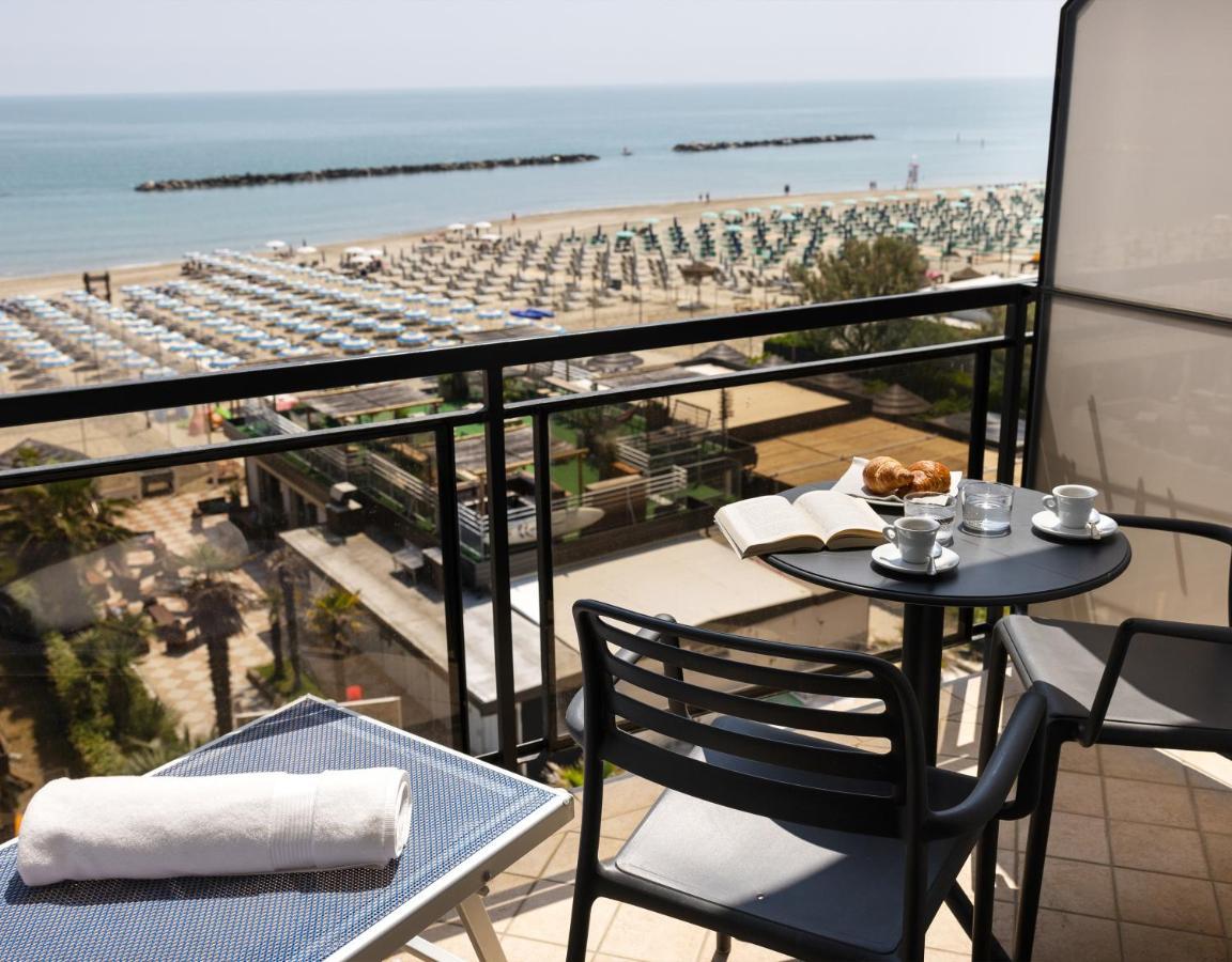 Hotel Constellation Lido Di Savio Esterno foto