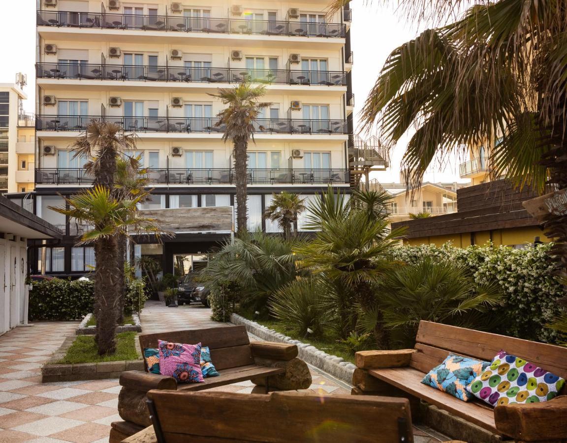 Hotel Constellation Lido Di Savio Esterno foto