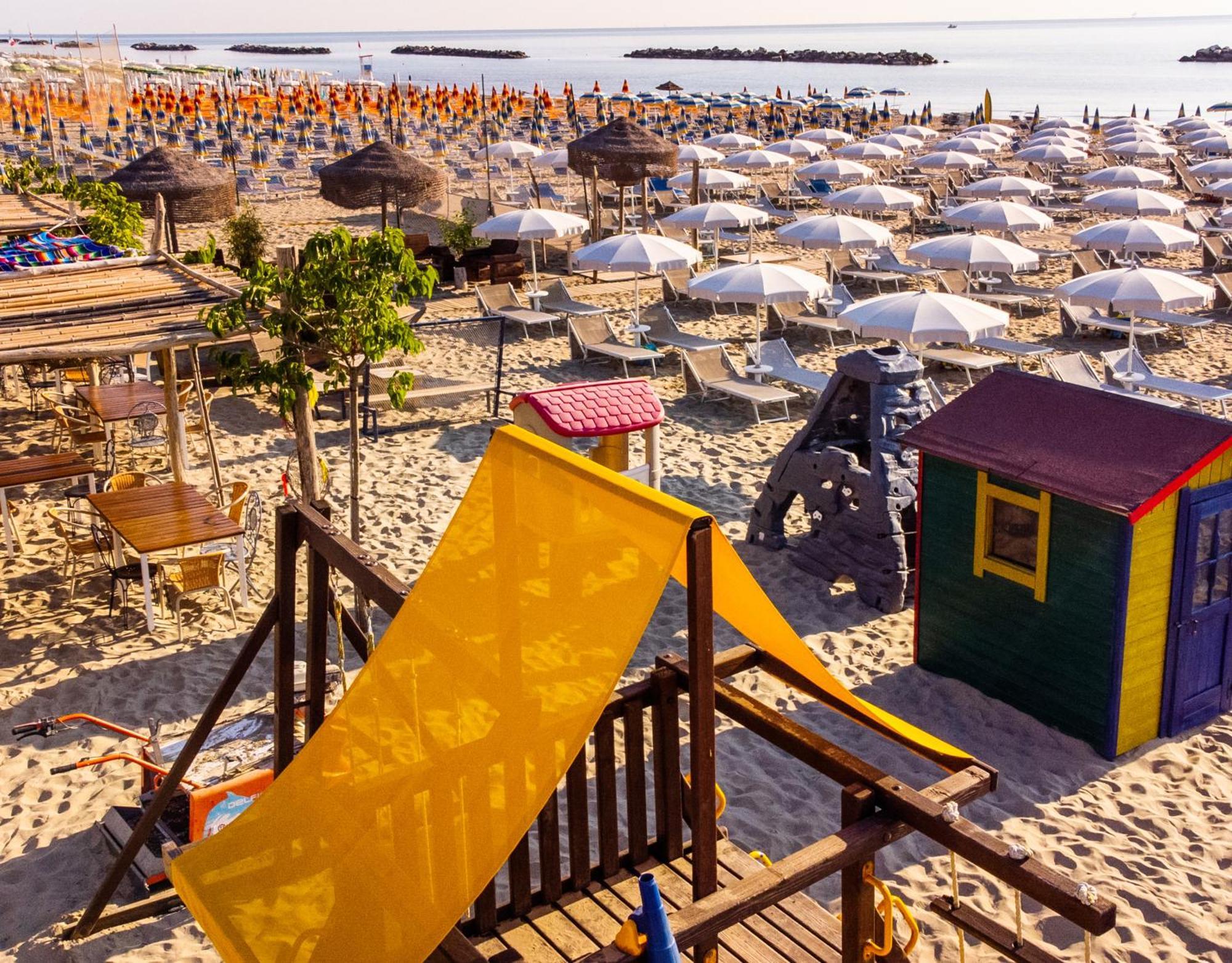 Hotel Constellation Lido Di Savio Esterno foto